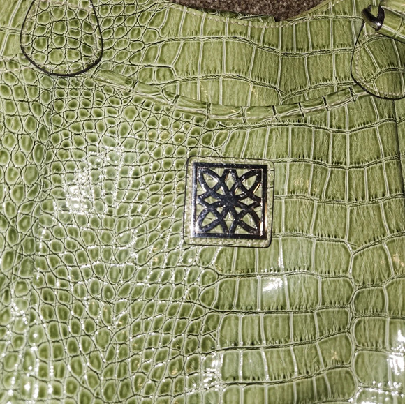 ๐3/$10 Green Faux Leather Pretty Shoulder Bag - Picture 3 of 9